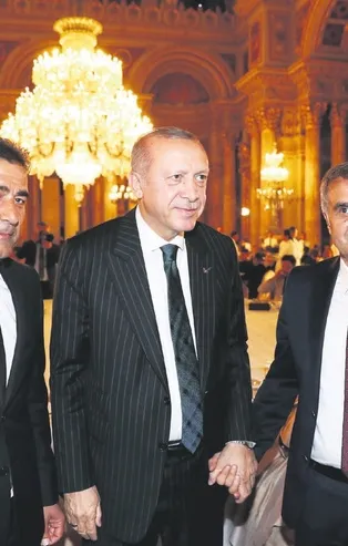 Başkan Erdoğan'dan siyasi söylemde bulunan sanatçılara sitem: Bizi üzdüler