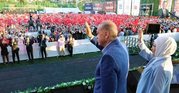 Başkan Recep Tayyip Erdoğan'ın eşi Emine Erdoğan'dan 15 Temmuz paylaşımı: Göğsü iman dolu bir milletin demokrasi zaferidir