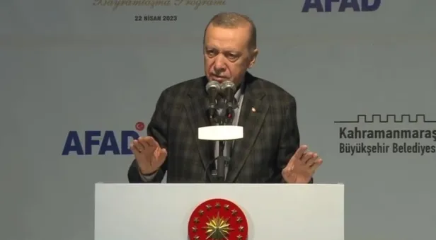 baskan-erdogandan-kahramanmarasta-onemli-aciklamalar-1682186635362.jpeg Başkan Erdoğan'dan Kahramanmaraş'ta önemli açıklamalar! Kılıçdaroğlu'nun 'Alevi' provokasyonuna çok sert tepki-3