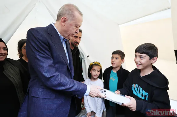 Başkan Recep Tayyip Erdoğan Hatay'ı ziyaret etti: Hem kalbimizle hem gözümüzle hem ziyaretlerimizle Hatay'ın yanında yer almayı sürdüreceğiz - 23