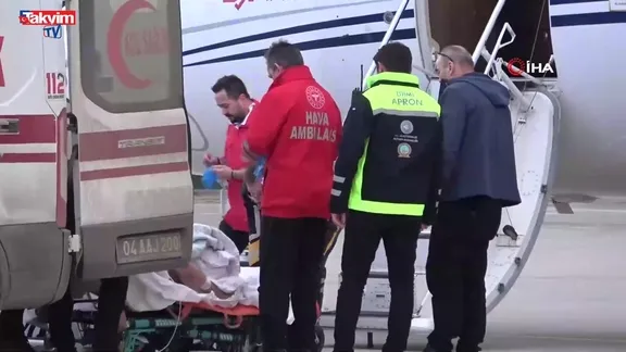 Ağrı’da 3 aylık bebek ve kalp hastası asker ambulans uçakla sevk edildi