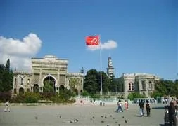 Üniversiteler 3 yıla iniyor