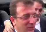 Ekrem İmamoğlu'nun konuşmasına izin vermeyen el sosyal medyayı salladı