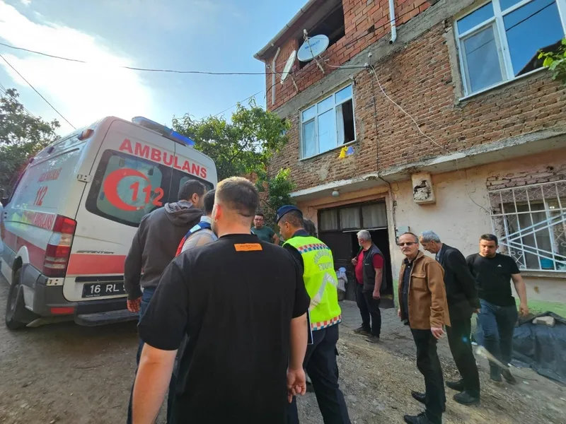 av-tufegi-ile-sakalasirken-9-yasindaki-kuzenini-oldurdu-1715532852578.jpg Anneler Günü dehşete döndü! Bursa'da av tüfeği ile şakalaşırken 9 yaşındaki kuzenini öldürdü-4