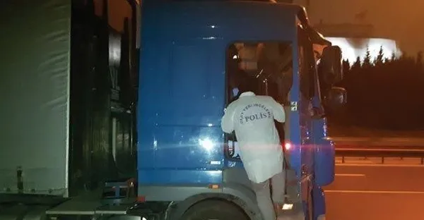 TIR'ı gören polisi aradı! Dehşete düşüren olay...-1