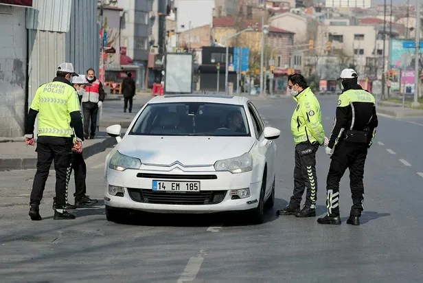 Son dakika: İçişleri Bakanlığı açıkladı: Sokağa çıkma yasağını ihlal eden 2 bin 756 kişiye işlem yapıldı-1