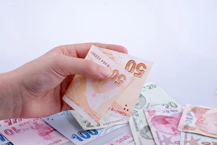 12-milyon-kisiye-mujdeli-duyuru-geliyor-emeklilik-yasi-5-yil-one-cekilecek-1702102881944.jpg Emeklilik yaşı 5 sene öne çekiliyor! 1.2 milyon kişiye müjdeli duyuru için harekete geçildi!-3