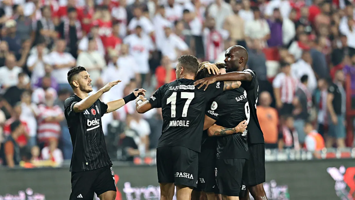 Kartal yıldızlarıyla uçtu! Beşiktaş Süper Lig'in ilk haftasında Samsunspor'u 2-0 yendi