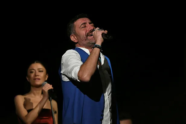 hakan-altun-kimdir-kac-yasinda-hakan-altunun-hastaligi-ne-saglik-durumu-nasil-1619045033044.jpg Hakan Altun kimdir, kaç yaşında? Hakan Altun'un hastalığı ne? Neden yoğun bakıma kaldırıldı?-3