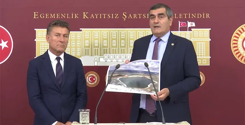 chpnin-istanbul-sikintisi-takvim-kulislere-daldi-hangi-aday-kimle-temasta-kimin-ne-hesabi-var-iki-isimde-salic-1789989561275.jpeg CHP'de "İstanbul" hesabı! Gürsel Tekin'le tamam mı devam mı? Kılıçdaroğlu'nun masasındaki 3 isim ve Salıcı-Sarıbal faktörü-6
