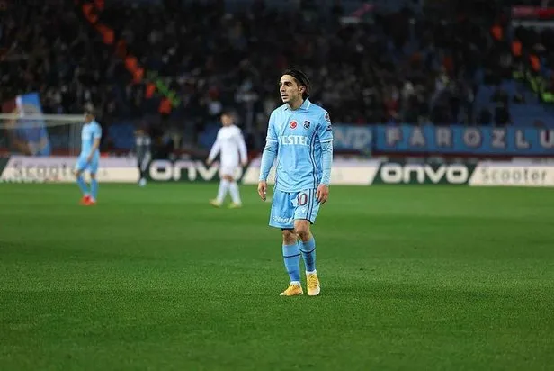 firtina-moral-tazeledi-trabzonspor-zorlu-rakibi-antalyayi-iki-golle-gecmeyi-basardi-1675278517963.jpeg