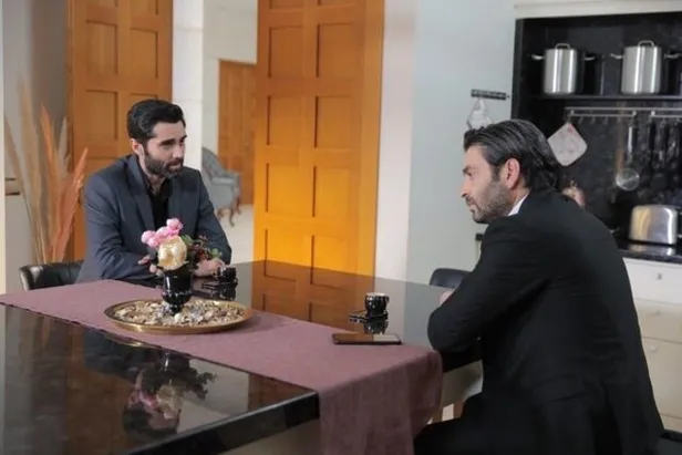 edhoda-planlar-suya-dustu-hizirin-hayati-tehlikesi-ve-bitirici-plan-eskiya-dunyaya-hukumdar-olmaz-181bolum-fragmani-izle-1612098680485.jpg Hızır'ın hayatı tehlikesi ve bitirici plan! O durum ıskartaya çıktı! Eşkıya Dünyaya Hükümdar Olmaz 181.bölüm fragmanı izle-2