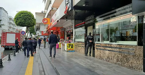 Antalya'da büyük soygun! 18 kilogram altınla kaçtılar