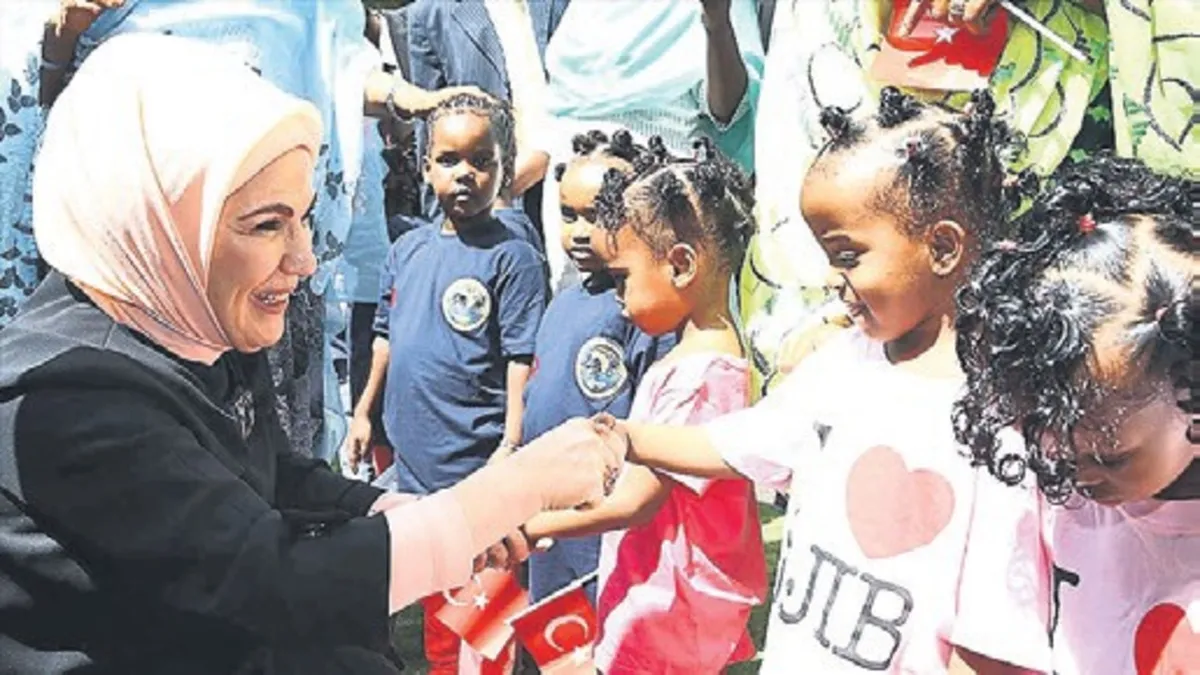 Emine Erdoğan'dan dünya kız çocukları günü'nde anlamlı mesaj