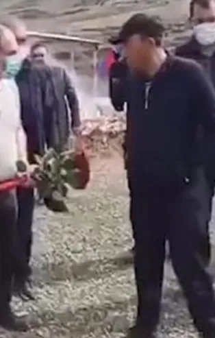 Ermenistan Başbakanı Nikol Paşinyan'a bu sefer de asker yakınından soğuk duş! Mezara çiçek bırakmasını engelledi