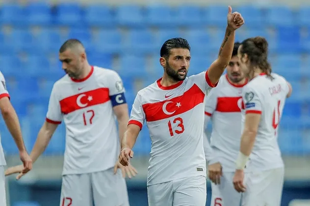 Umut Meraş 600 bin Euro daha az maaşa Beşiktaş’a imza attı