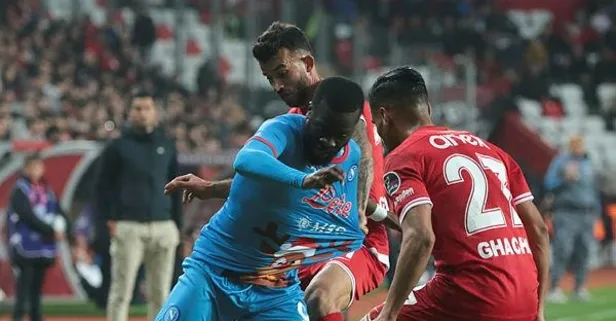Antalyaspor hazırlık maçında İtalyan devi Napoli'ye 3-2 kaybetti