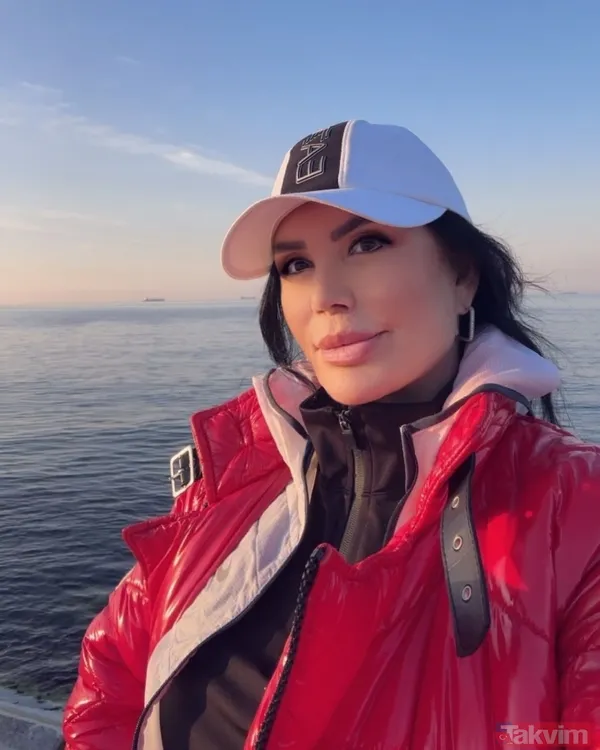 Fatih Ürek’e veda sonrası Armağan Çağlayan’dan cami paylaşımı gündem oldu: "Dinin kuralları var" - 12