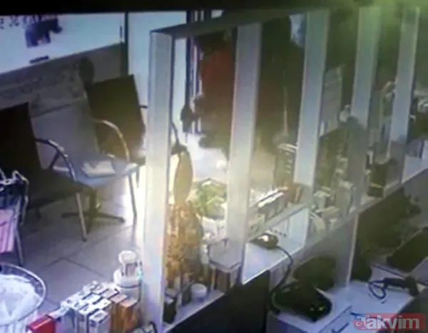 Boğazına su kaçan 2 yaşındaki çocuğu 'Heimlich manevrası' ile kurtardı - 6