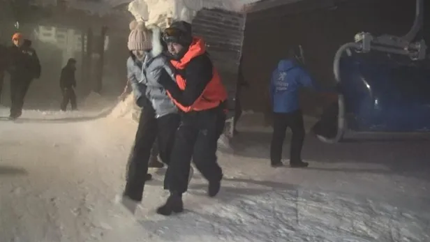 Telesiyej şoku: Çok sayıda kişi mahsur kurtarıldı-1