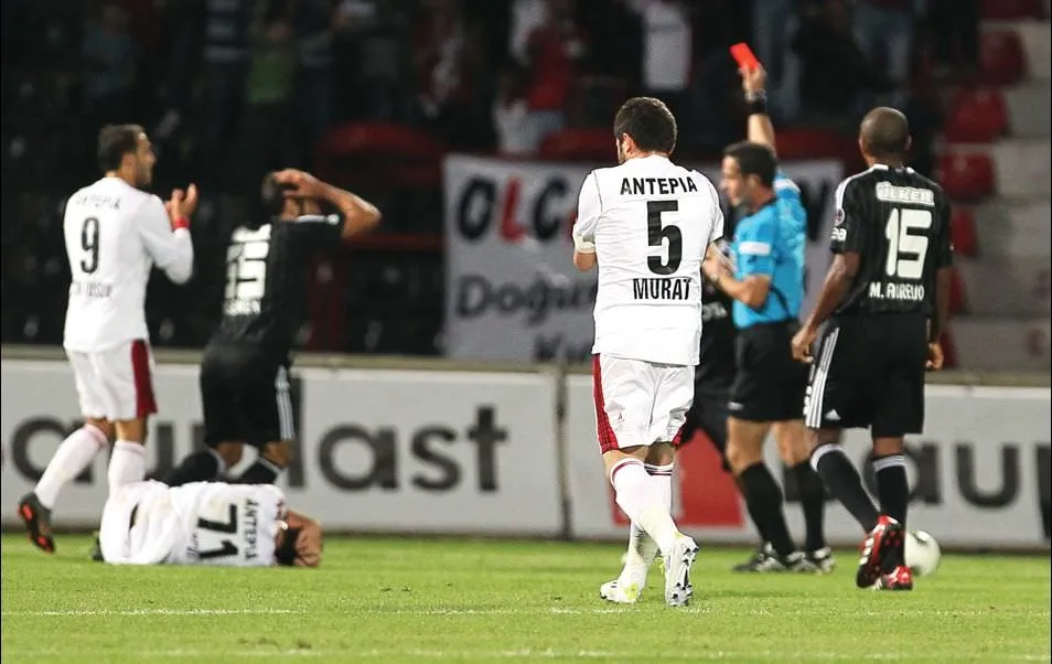 Kırmızılar tam isabet