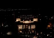 Ramazan hazırlığı: Ayasofya-i Kebir Camisine Kelime-i Tevhid yazılı mahya asıldı!