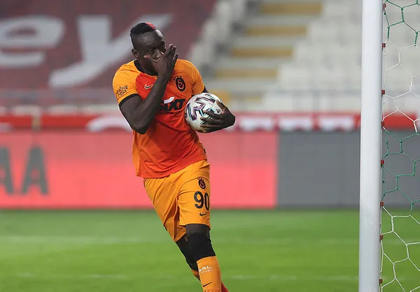 diagne-transferinde-kritik-viraj-galatasaraydan-ayriliyor-mu-1611555462973.jpg Diagne transferinde kritik viraj! Galatasaray'dan ayrılıyor mu?-1