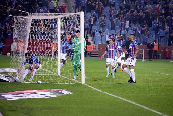 1646391062808.jpg Fenerbahçe'de Ali Koç'la seriler tek tek bitti! Sırada Trabzonspor mu var?-4