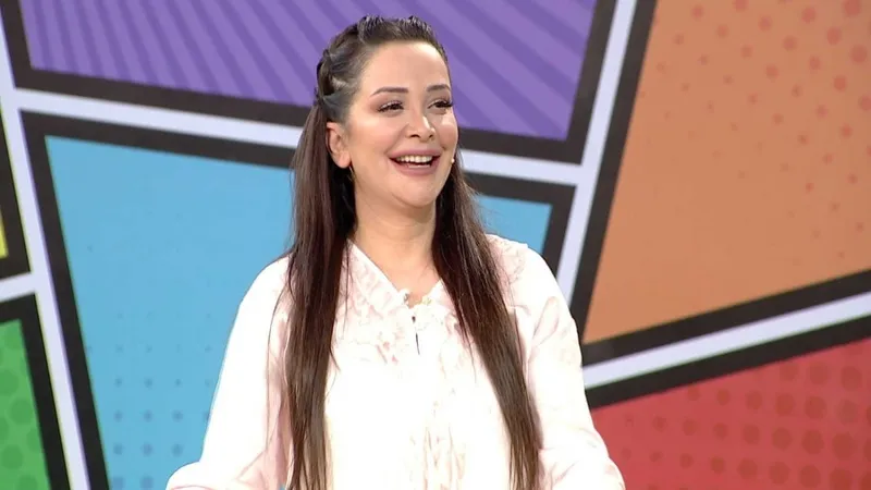 evrim-akin-mesajlari-paylasti-asena-keskincinin-iddialarini-gozyaslariyla-cevapladi-iyilikten-baska-ne-yaptim-1764353007953.jpeg Evrim Akın mesajları paylaştı! Asena Keskinci'nin iddialarını gözyaşlarıyla cevapladı: "İyilikten başka ne yaptım"-2