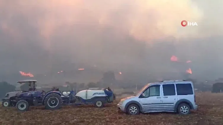 Manisa’da orman yangını evleri tehdit etti