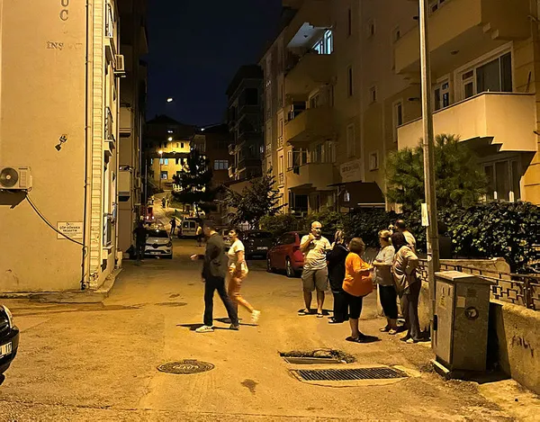 1663472876105.jpg Kocaeli'de mahalleliyi sokağa döken olay! Büyük panik yaşandı-2