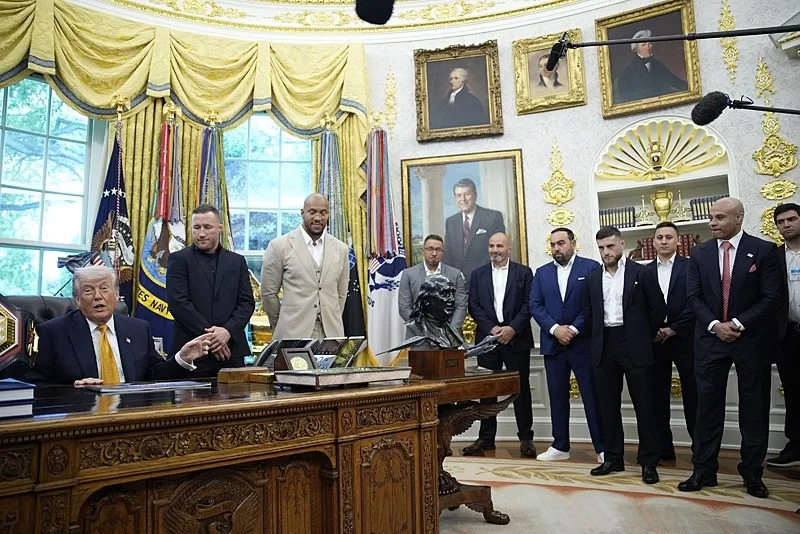 washingtondaki-saldirida-vance-detayi-saldirgan-konvoy-guzergahindaydi-1778096397050.jpeg Beyaz Saray yakınındaki saldırıda Vance detayı: Şüpheli konvoy yolundaydı | Gizli Servis’e ateş açtı-7