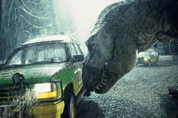 Efsane film Jurassic Park filmine ilham veren dinozor iskeleti, 12,4 milyon dolara satıldı-2