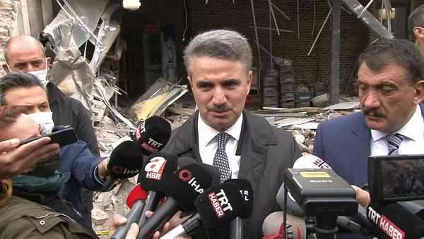 Son dakika: Malatya'da çöken 2 katlı binanın enkazından çıkarılan yaralıların durumu nasıl?-3