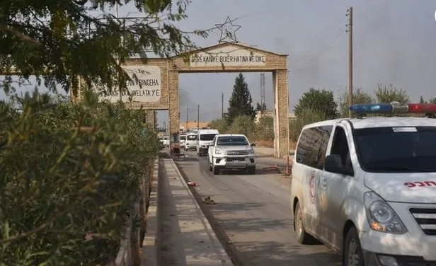 teroristler-rasulayndan-kizilhac-ambulanslari-ve-sivil-araclarla-kaciyor-1571587363684.jpg Teröristler Rasulayn'dan ambulanslar ve sivil araçlarla kaçıyor-2