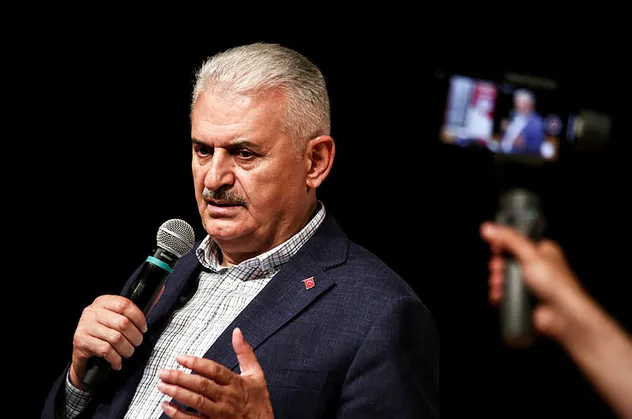 Binali Yıldırım kararsız seçmene seslendi