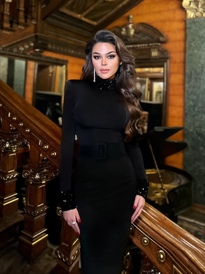 aslihan-karalar-villasi-yaninca-harekete-gecti-ev-bakiyorum-1775210044497.jpg Aslıhan Karalar villası yanınca harekete geçti: “Ev bakıyorum”-5