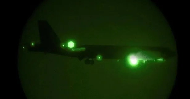 ABD’nin B-52’leri Katar’daki üsse indi