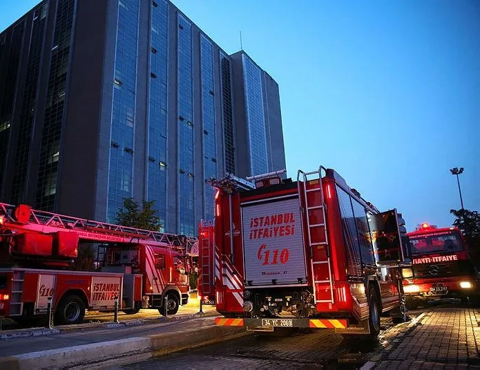 İstanbul’da hastanede yangın