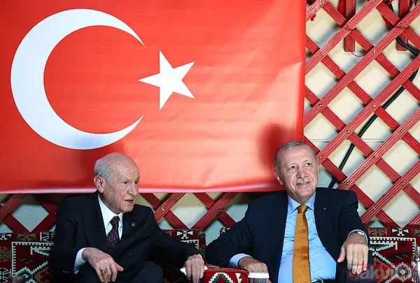 Ahlat'ta ecdada vefa! Başkan Erdoğan ve Bahçeli Selçuklu mezarlığını ziyaret etti | Han çadırında koyu sohbet - 16