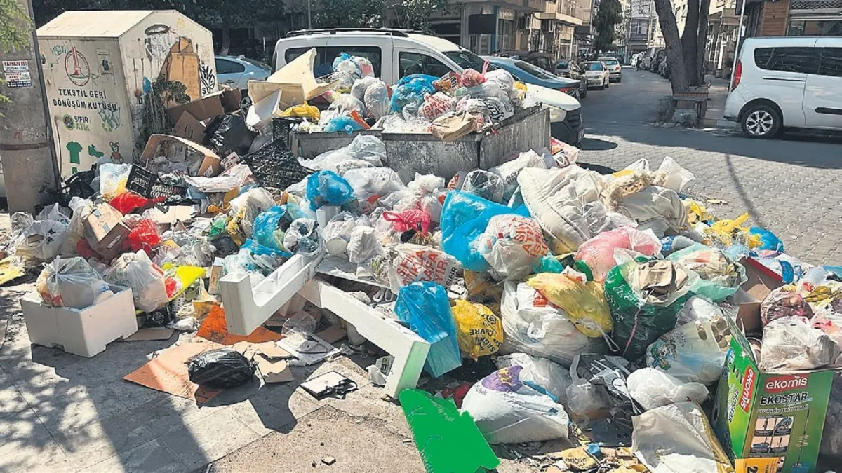 Özgür Özel övünüyor ama vatandaş CHP'li belediyelere isyan etti! Çöp, susuzluk yolsuzluk...