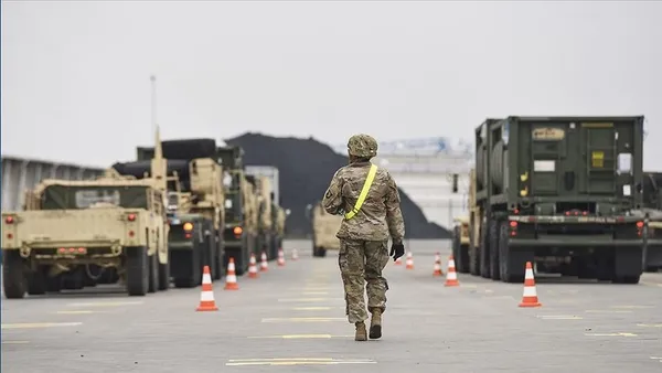 cnn-duyurdu-trump-baskanligi-birakmadan-irak-ve-afganistandaki-askerleri-cekecek-1605592223383.jpg CNN duyurdu: Trump, başkanlığı bırakmadan Irak ve Afganistan'daki askerleri çekecek-5