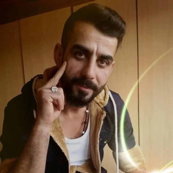 17-yasindaki-cemile-senelin-katili-bulundu-merdivende-silinmis-kan-izinden-katile-1631164474262.jpg 17 yaşındaki Cemile Şenel'in katili bulundu! Merdivende silinmiş kan izinden katile...-3