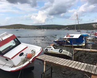 Son dakika: İzmirde deprem sırasında gelgit oluştu, tekneler sürüklendi