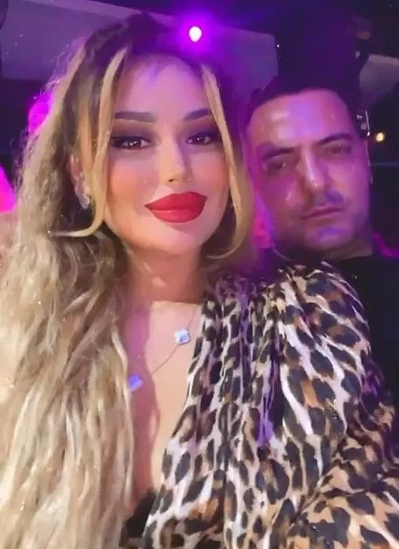 ayse-tokyazin-katili-cemil-kocun-kirli-gecmisi-ortaya-cikiyor-olen-eski-sevgilisinin-tirnaklarinda-dnasi-bulun-1752770210620.jpeg Cemil Koç (38) (sağda) ile ilgili Diyarbakır'da dini nikahla birlikte yaşadığı Ejegül Ovezova'nın (29) (solda) 2023'te 8'inci kattan düşerek ölümü ile ilgili 4 Temmuz'da iddianame hazırlandığı ortaya çıktı. (DHA)