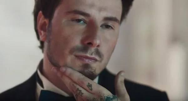 Aleyna Tilki seslendirdiği Yıldız Tilbe'nin Yalnız Çiçek şarkısına klip çekti-2