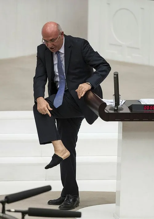 Mahmut Tanal'dan çorap şov-1