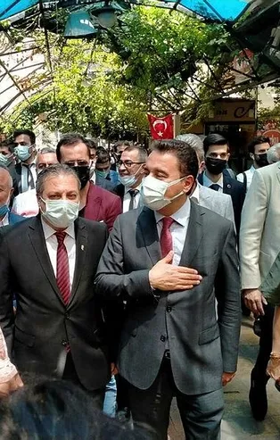 Ali Babacan'a esnaf ziyareti sırasında soğuk duş: Davasını satana bin tane oyum olsa bir tanesini vermem