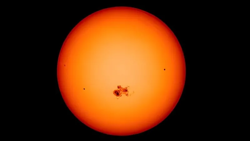 19-yilin-en-guclu-gunes-patlamasi-uzmanlar-uyardi-elektrik-kesintisi-kapida-1715370418277.jpg NASA uyardı! Son yılların en büyüğü dünyaya giriş yaptı! Elektrik, internet kesintisi kapıda...-3