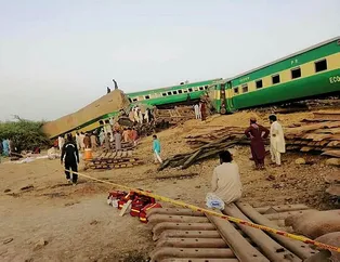 Pakistan’da yaşanan tren kazasının bilançosu artıyor